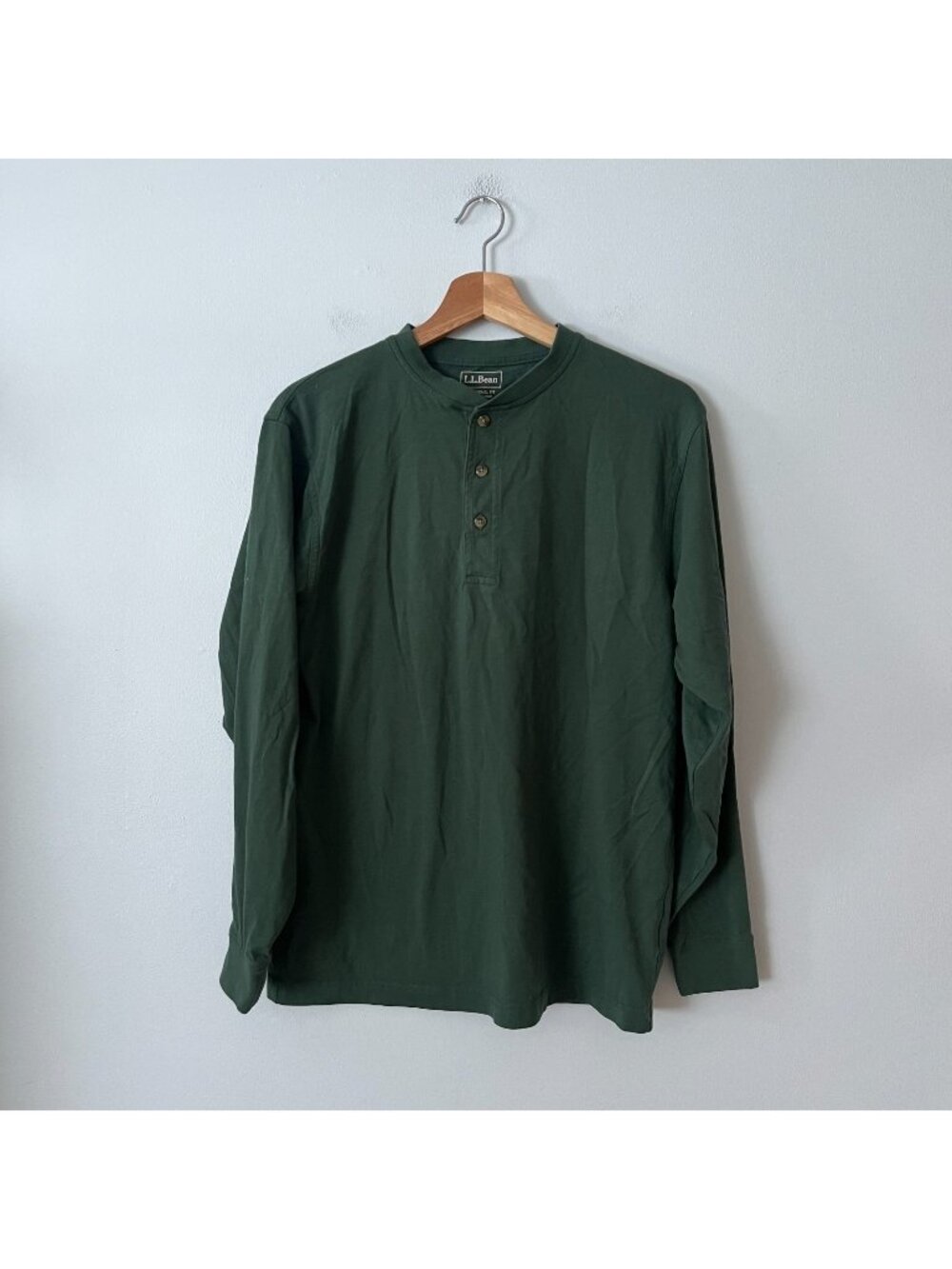 L.L. Bean Men's Carefree Unshrinkable Long Sleeve Henley Tee Green Size Small